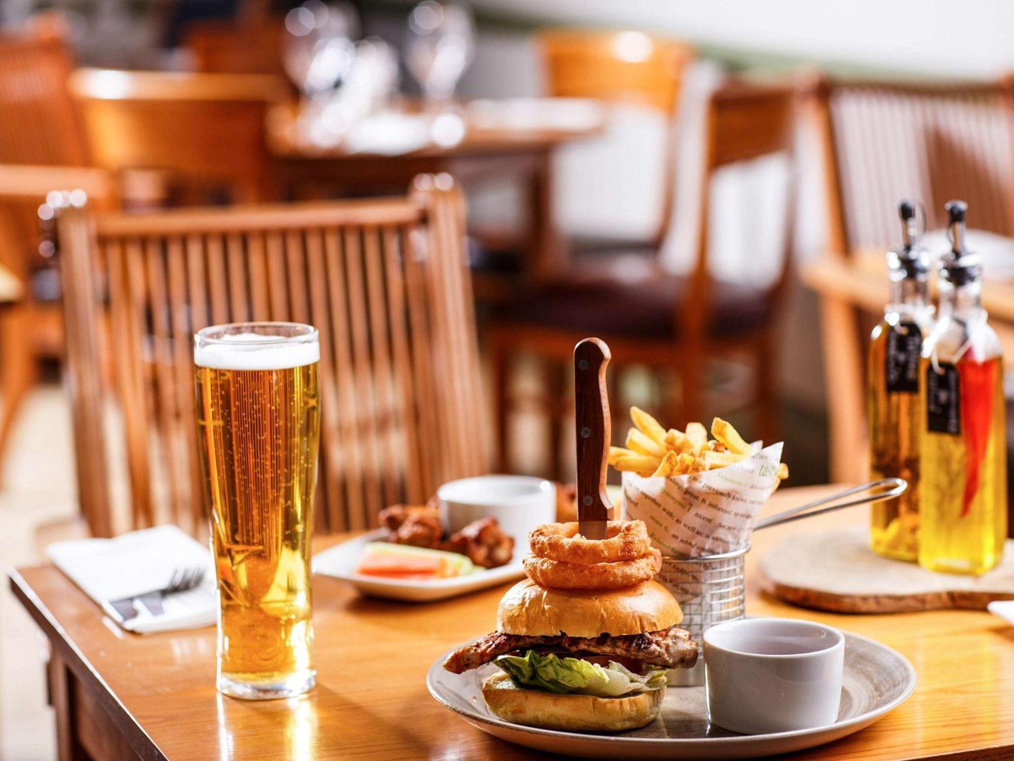 Mercure Birmingham West Hotel West Bromwich Eksteriør billede