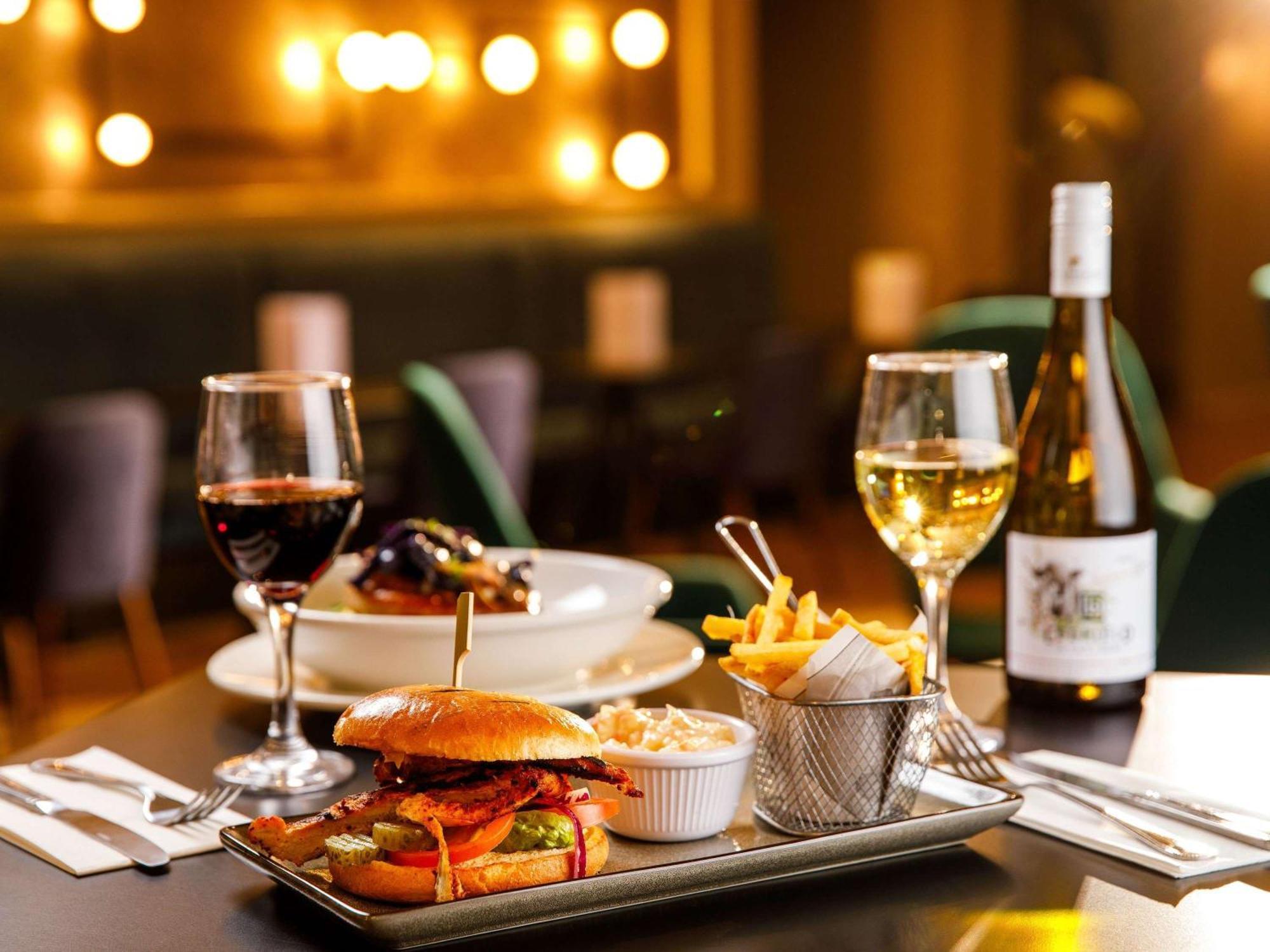 Mercure Birmingham West Hotel West Bromwich Eksteriør billede